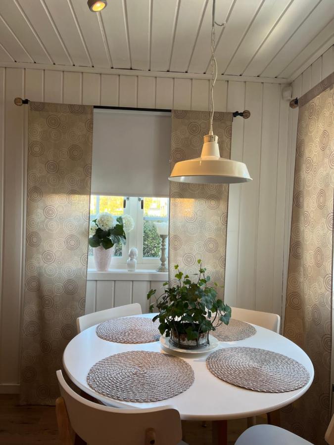 Lilla Groena Huset Pa Garden Harnosand Exterior photo